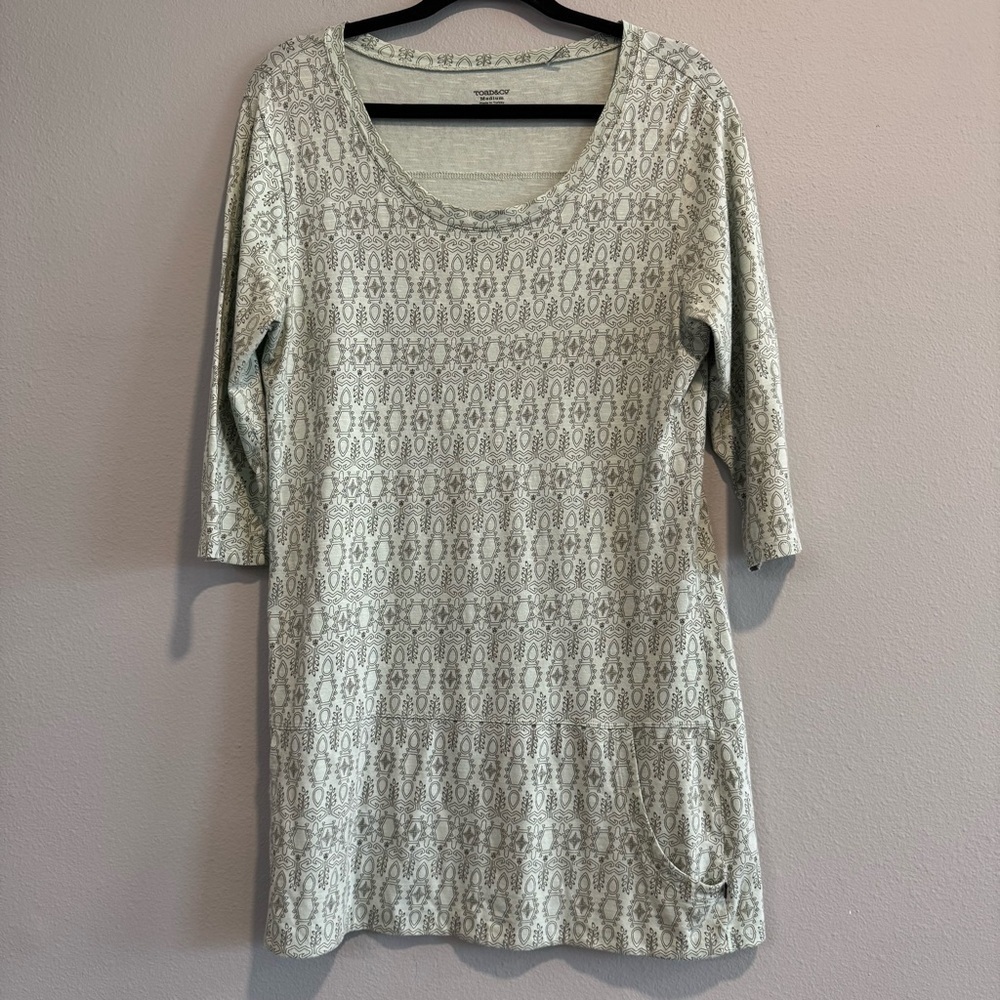 Toad & Co Ursa 3/4 Sleeve T-Shirt Top Kangaroo Pockets Organic Cotton Blend M